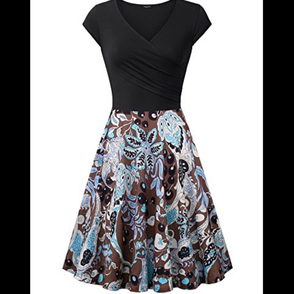 NWT Laksmi V Neck Cap Sleeve Dress